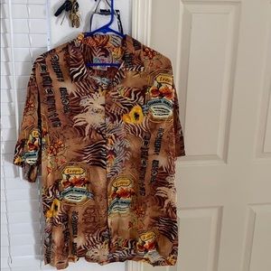 Vintage Men’s Hawaiian shirt size Large